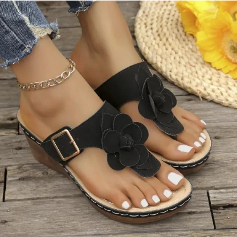 fashion Beach Shoes Slippers Women Summer on A Wedge Flower Slides Big Size Low Fashion Pantofle Rubber Flip Flops Sabot Luxury