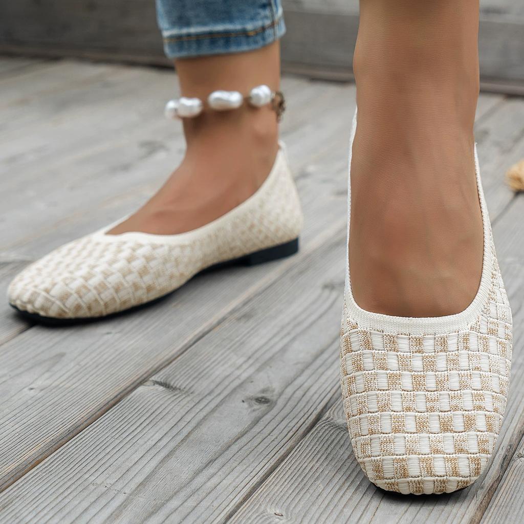 Ny stor størrelse Flying Woven Square Head Flat Shoes Pustende Casual Strikkede Sko for kvinner
