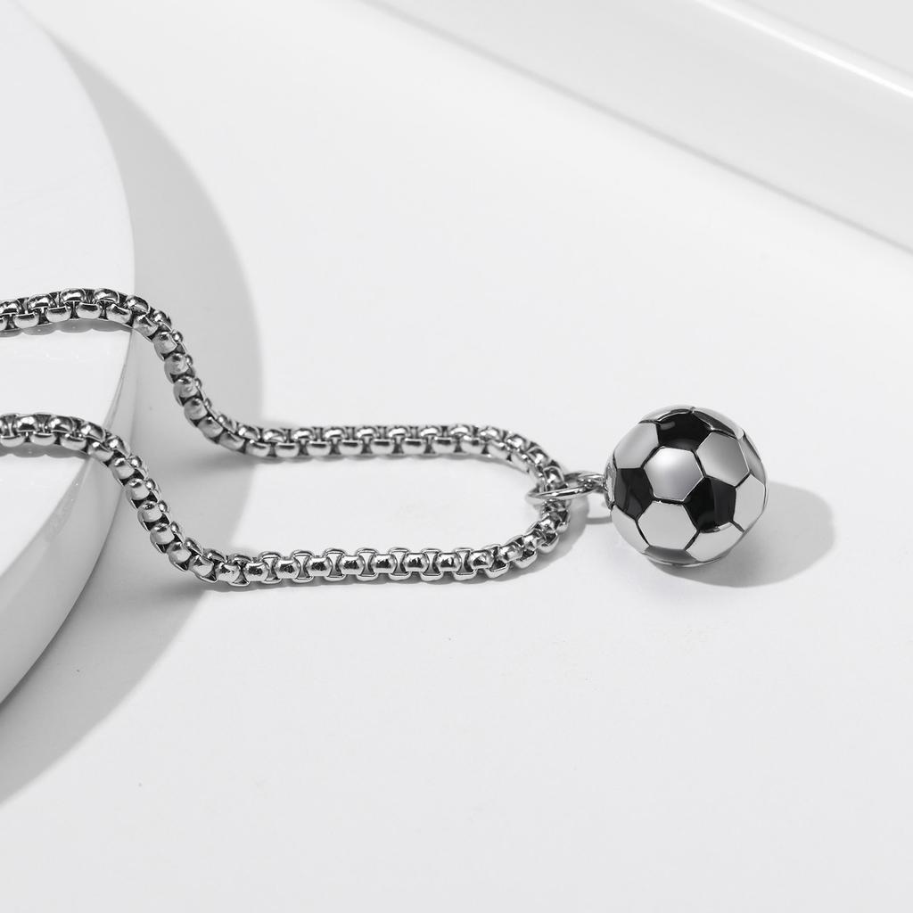 3D Fußball Halsketten für Männer, Solide Edelstahl Lässige Fußballer Anhänger, Sportliebhaber Jungen Geburtstagsgeschenke Schmuck