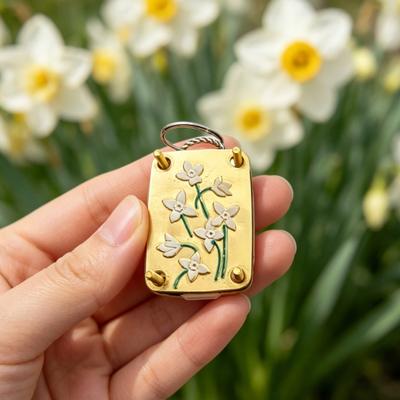 Mini Flower Press Keychain Metal Drying Press Kit Portable Micro Flowers with 20 Paper Handcrafted Flower