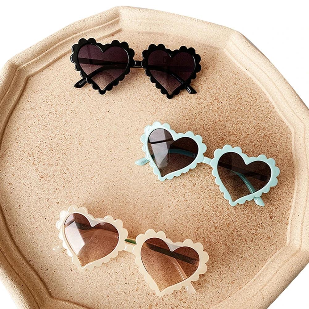 New Heart Shaped Sunglasses For Children Boys Girls Glassese UV400 Sun Glassese Outdoor Cute Cartoon Eyewear for Kids