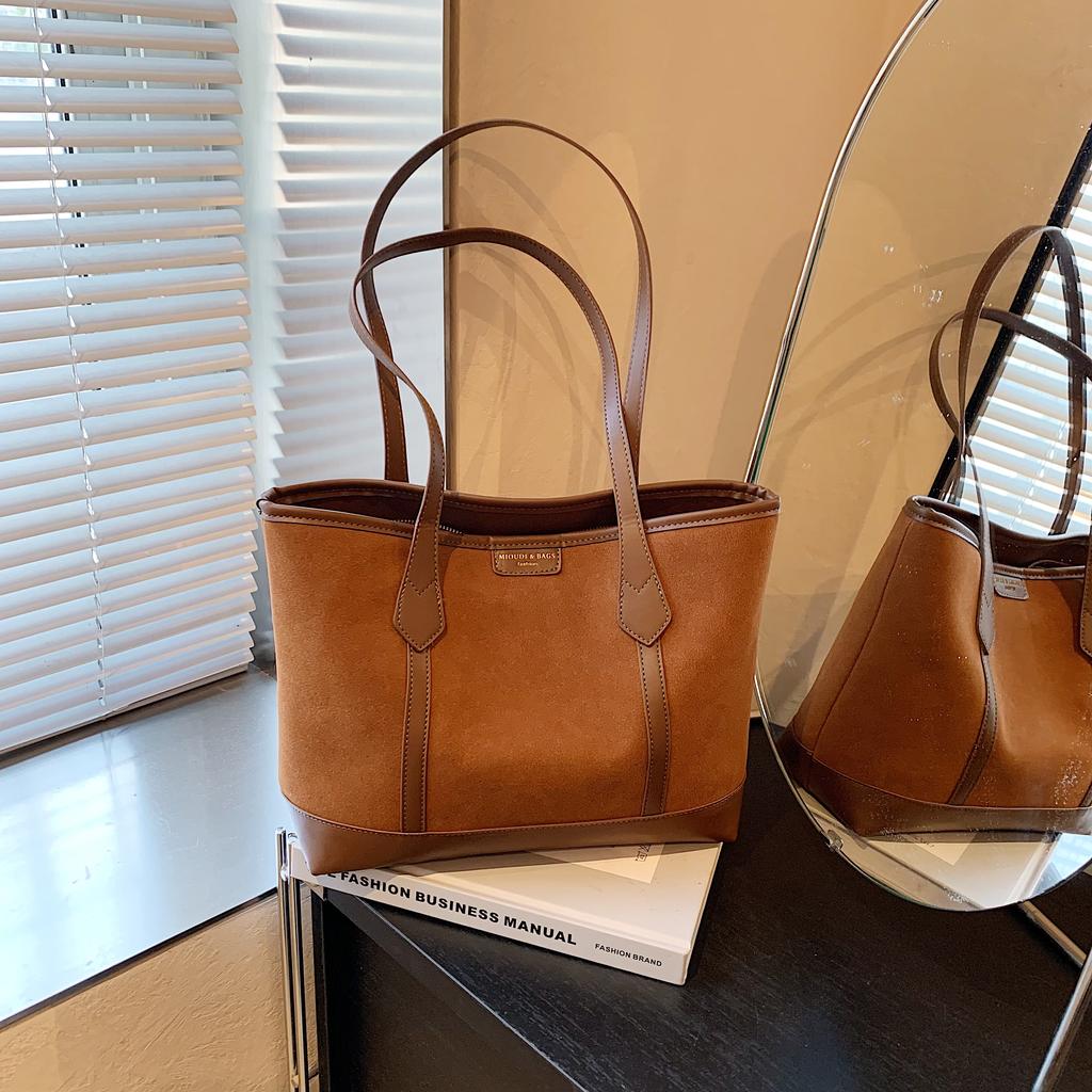 Retro Frosted Bag for Women, Large Capacity New Autumn and Winter Versatile Casual Shoulder Bag, Work Commuting Tote Bag