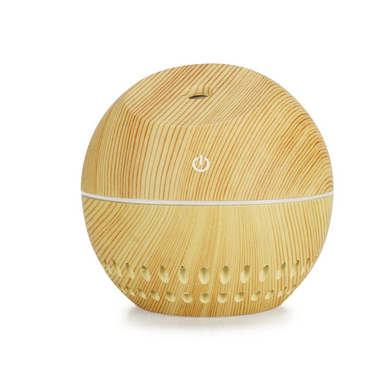 Creative Mini USB-Charged Portable Humidifier for Home, Bedroom, Desktop, or Car.
