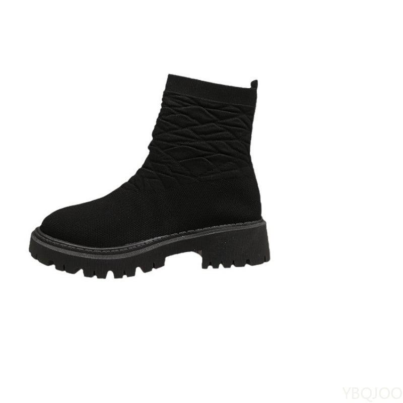 Large casual snow boots for women in autumn winter new style with lightweight sleeves simple comfortable boots for women