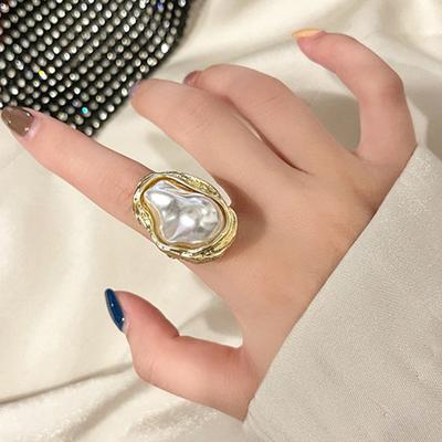 Eleganter offener Ring mit unregelmäßiger Kunstperle, exquisiter Schmuck, Fingerring, Bankett-Party-Zubehör