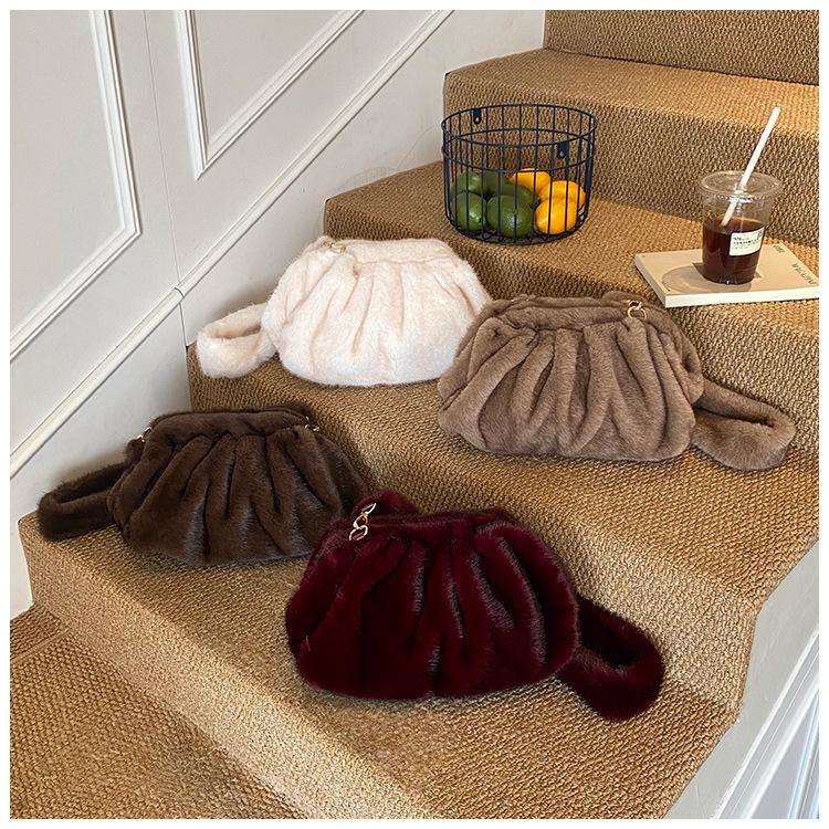 Solid Color Pleated Faux Fur Women's Shoulder Bag Versatile Ladies Plush Crossbody Bag Casual Female Cloud Handbags Clutch Purse