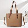 Borsa Tote Moderna in PVC da Donna con Grande Capacità e Chiusura a Zip Sicura per l'Uso Quotidiano