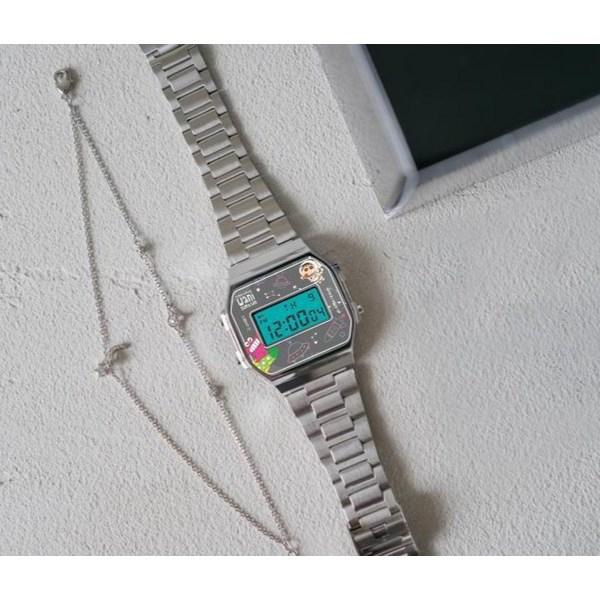 Crayon Shin-chan Retro Digital Crayon Shin-chan Clock