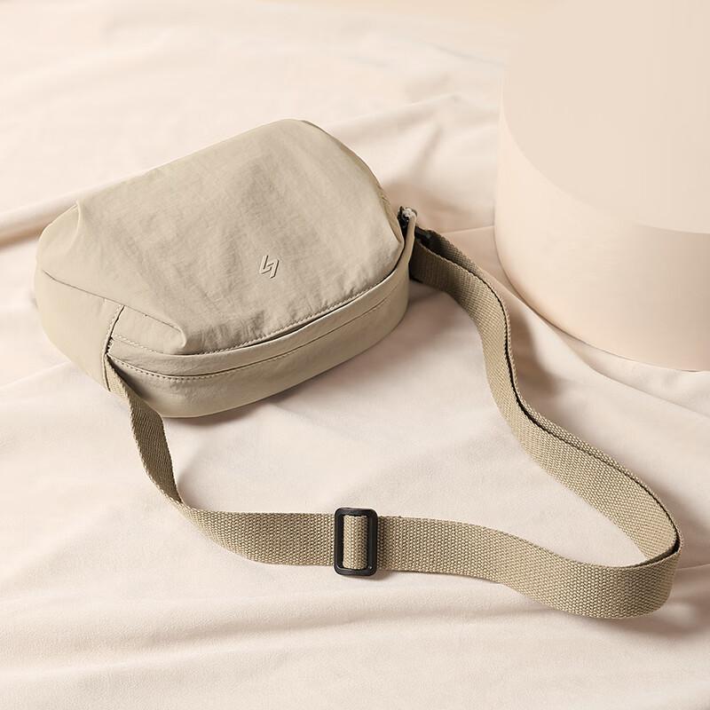 GOLF Crossbody Bag, Shoulder Bag, Lightweight Casual Side Bag, Water-Resistant Small Satchel, Beige