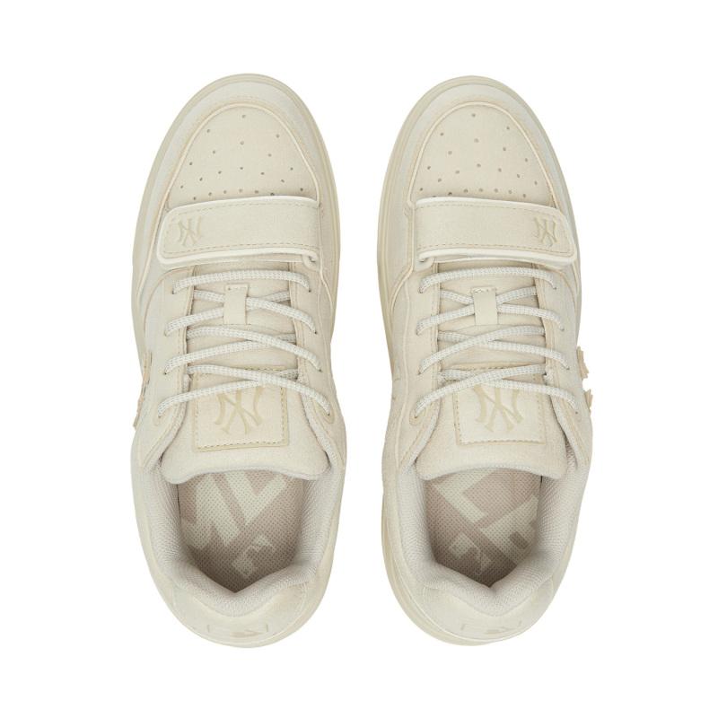 MLB New York Yankees Slip Resistant Abrasion Resistant Low top Casual Shoes Unisex Ivory Sneakers 3ASXP015N-50CRS