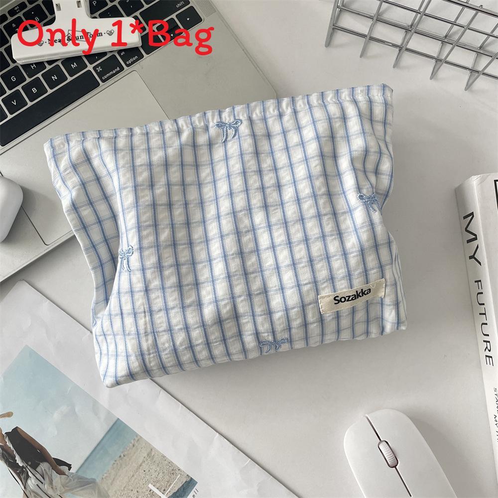 Fashionable Embroidered Plaid Makeup Bag For Women With Cotton Lining For Home Storage