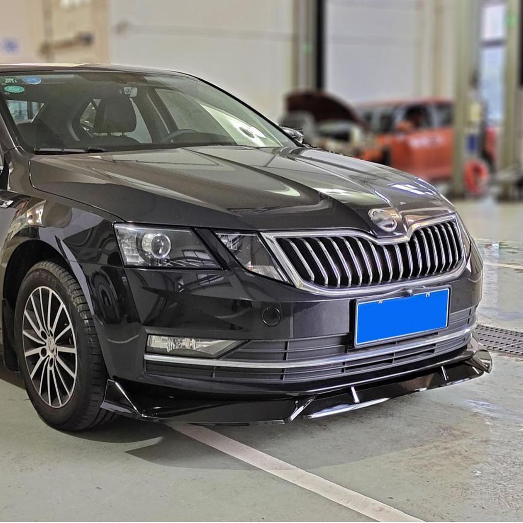 Buza splitter frontal compatibilă pentru Skoda Octavia 2018 - Accesoriu kit caroserie anti-coliziune