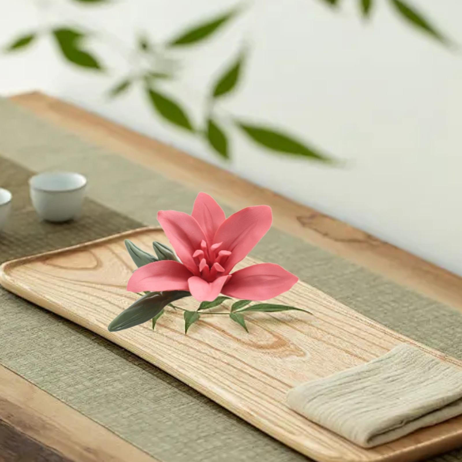 

Flower Corners, Table Center, Incense Stand Ornament for Desktop Red Lily