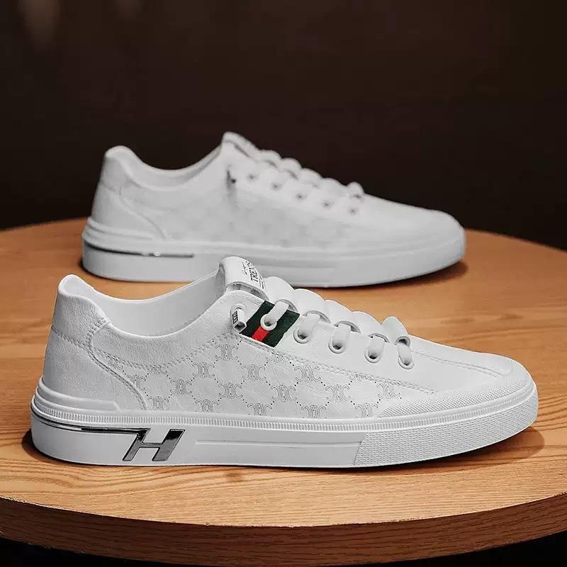 Summer men's shoes new breathable little white shoes men's trend versatile flat-soled sports shoes casual board shoes trendy shoes