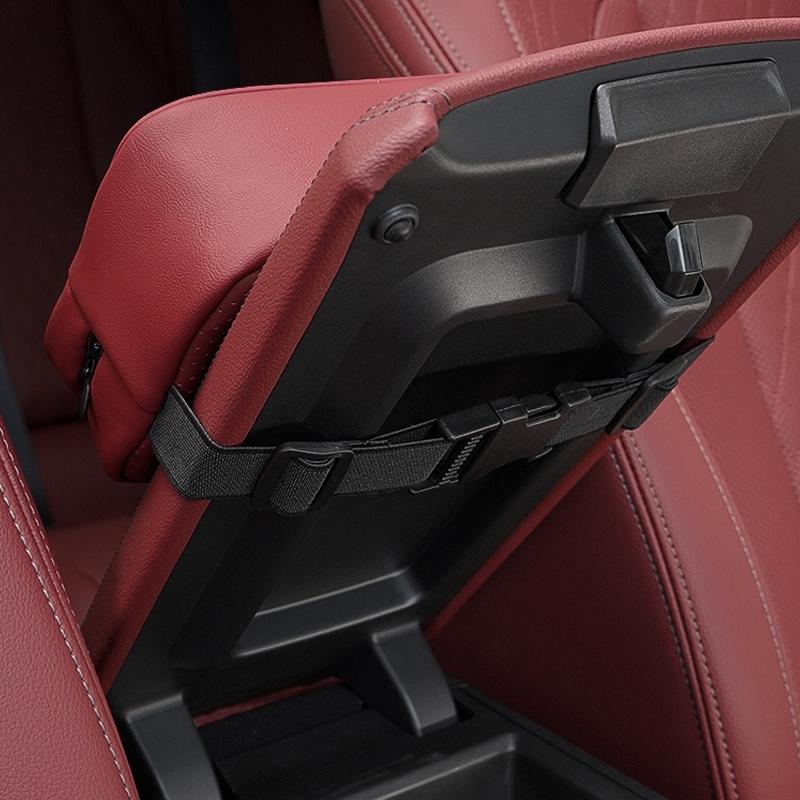 LPTJD1 2026 Car Sticker Car Logo Tissue Box Seat Hanging Paper Towel Storage Bag For BMW E46 E90 E60 F30 F10 G30 F20 E70 E39 E36 E87 X7