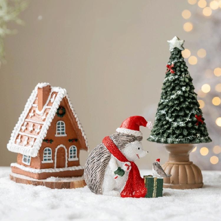 Festival Colorful Christmas Houses Tree Bear Statue Resins Miniature Figurine Ornament Seasonal Holiday Desktop Decors