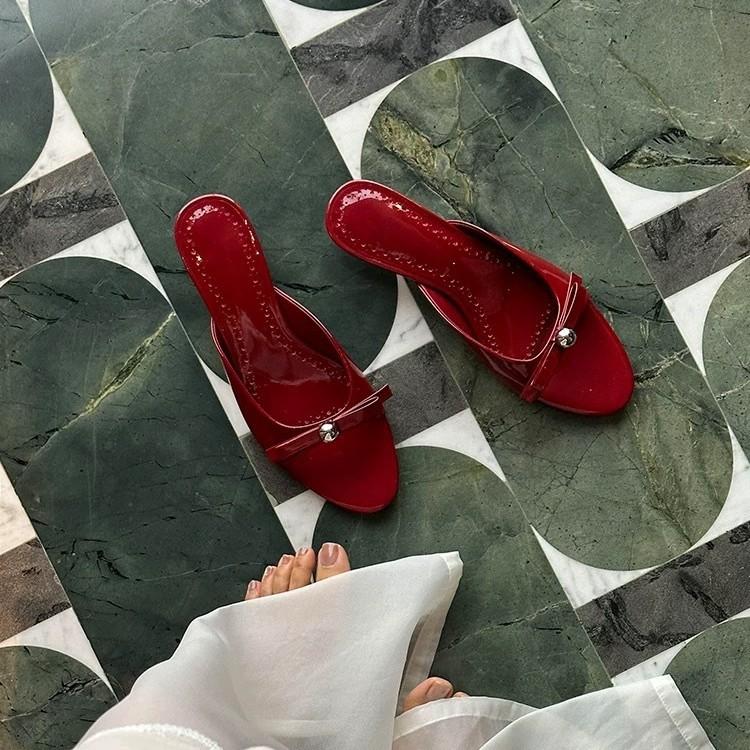 Leather patent leather French temperament kitten heel slippers women's outerwear 2025 summer sandals