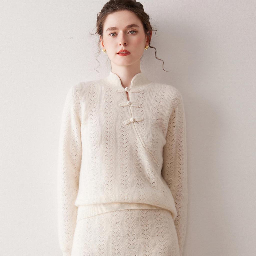 Women's 2025 Retro Chinese Style Frog Button Cashmere Pullover Sweater