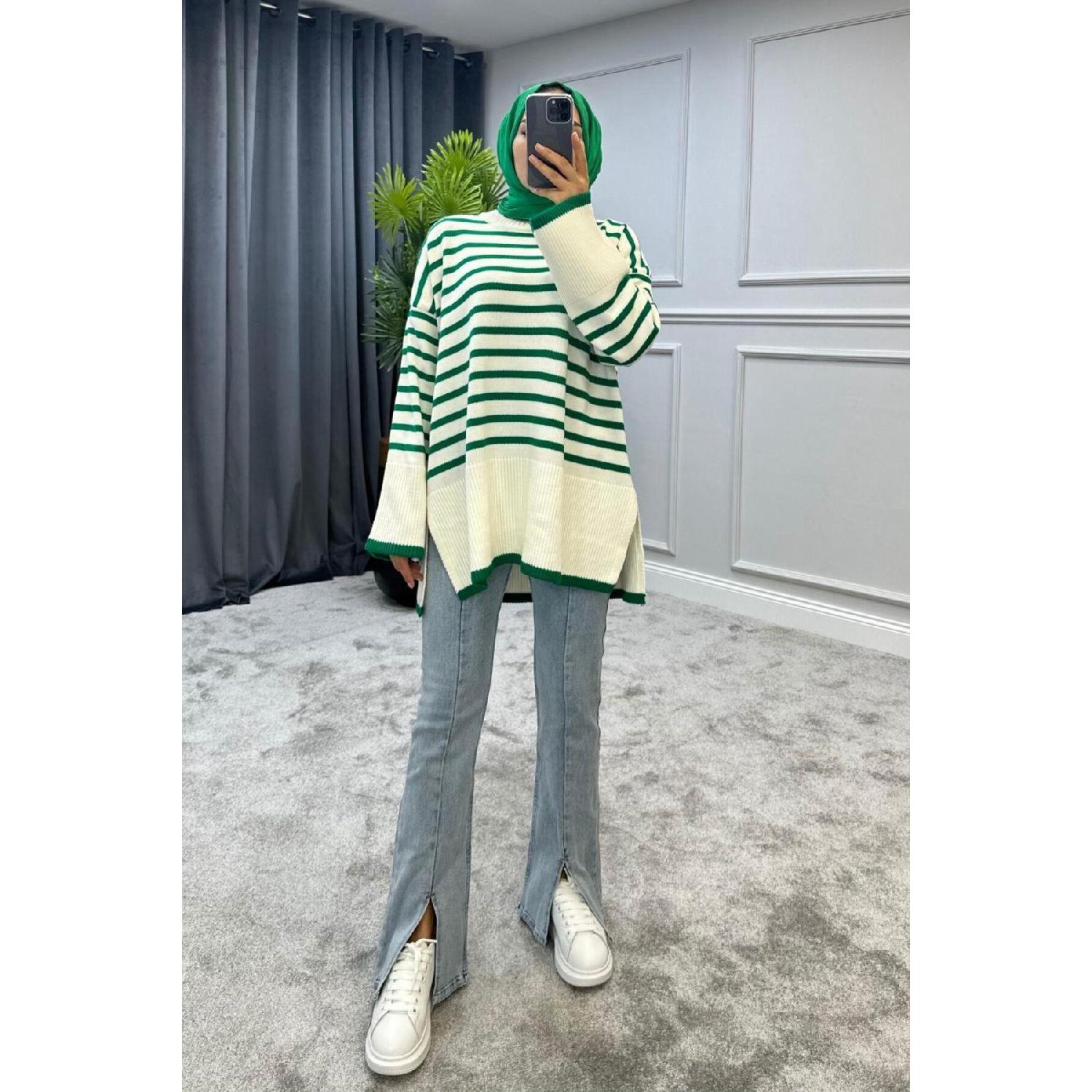 

Зеленый свитер из латуса Standart