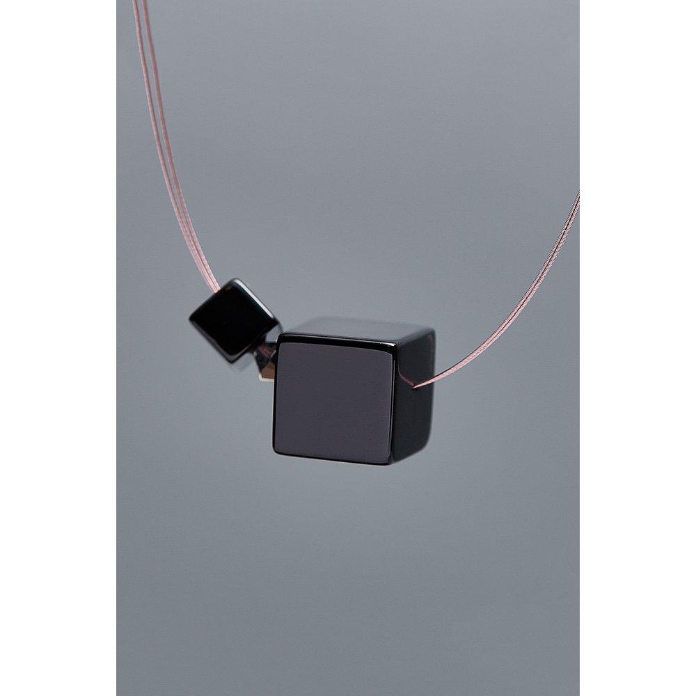 [Hazina] 12Mm Square Onyx Singular Necklace