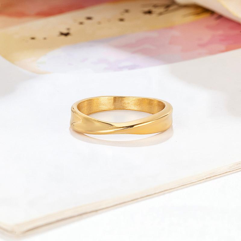 Titanium Steel Mobius Ring Women's Niche Design Ring Simple Ins Wind Ring