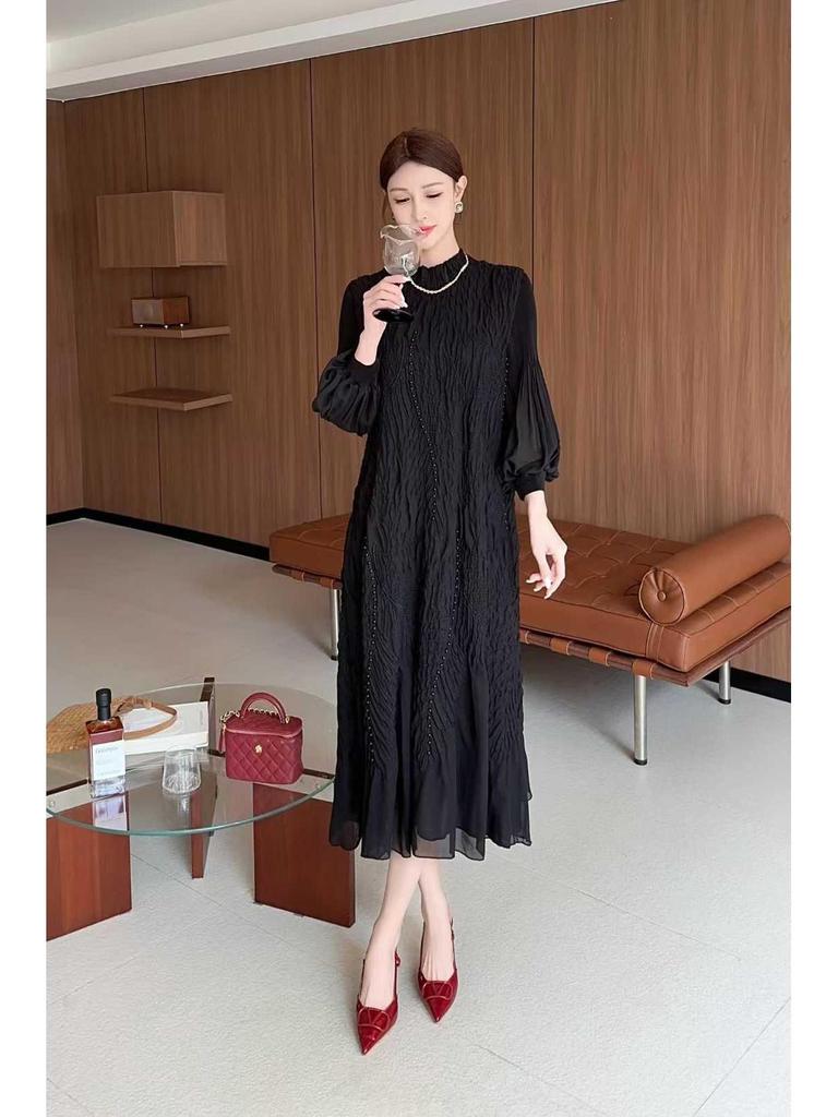 Elegant Plus Size Pleated Evening Gown with Stand-Up Collar and Embroidered Lantern Sleeves