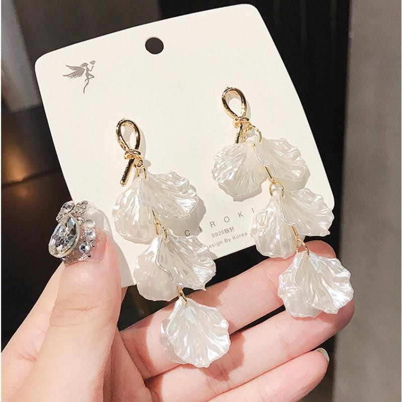 111 Silver Needle Exaggerated Long Shell Petal Earrings Fashion Temperament Internet Celebrity Fringed Stud Earrings Female Super Fairy Earrings