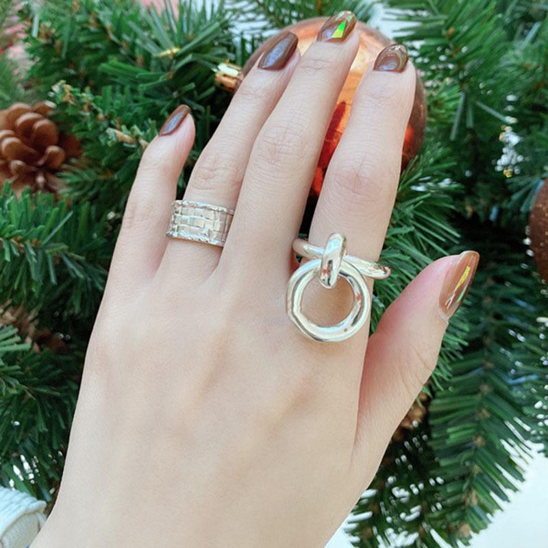 Exaggerated Korean Fashion Silver-Plated Ring: Retro Pendant Circle for Women