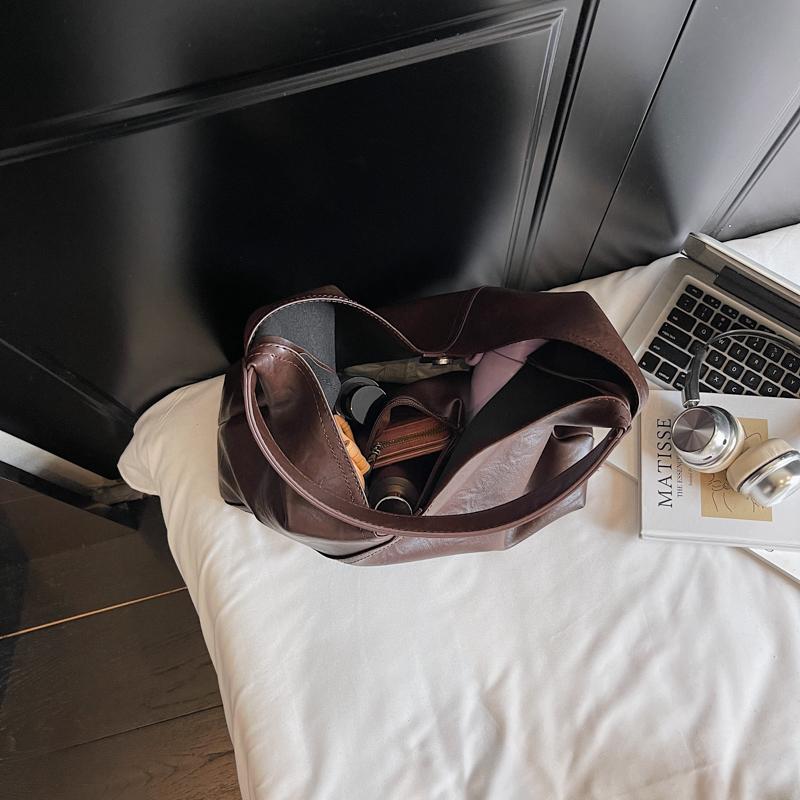 Large Capacity Retro Bag Women's Shoulder Bag Commuter Tote Bag