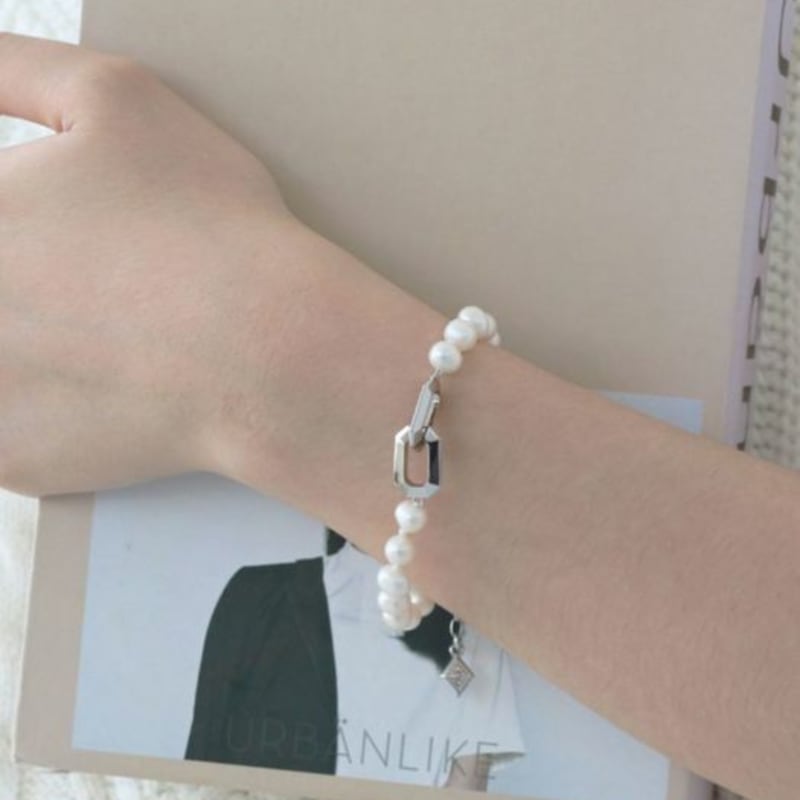 

Gaman Commitment Plain Pearl Silver Bracelet Free