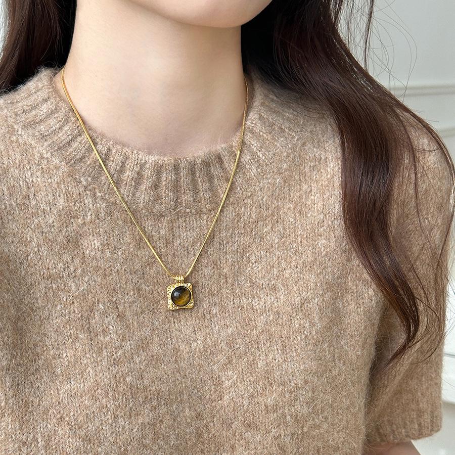 Gold-Plated Tiger Eye Pendant Necklace - Retro Y2K Clavicle Chain