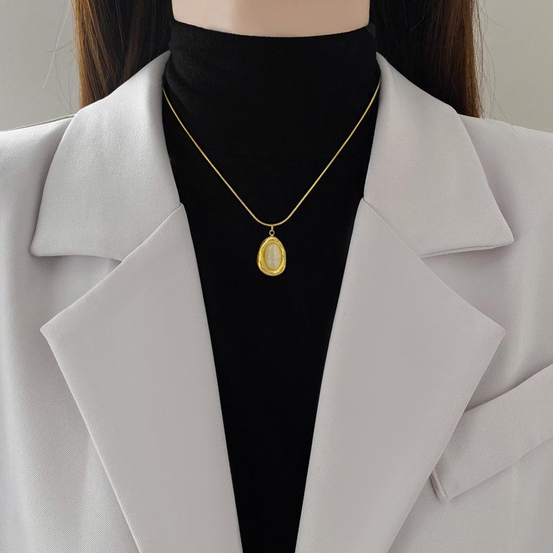 Special-Shaped Water Droplets Cat'S Eye Temperament Personality Minimalist Wind Stove Real Gold Female Collarbone Necklace