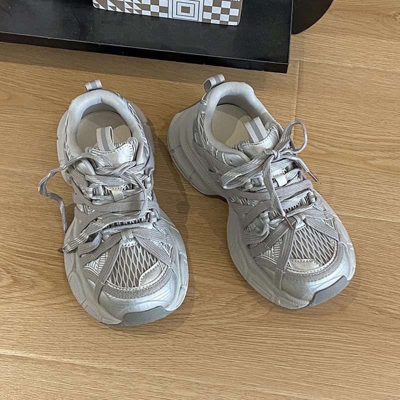 2025 new spring and summer mesh breathable shoes versatile and explosive casual sports shoes platform Paris dad shoes women