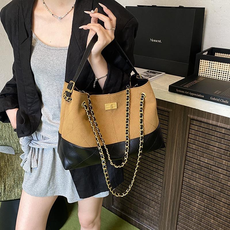 Bag women's new contrasting color retro matte chain one shoulder underarm bag portable messenger tote bag tide