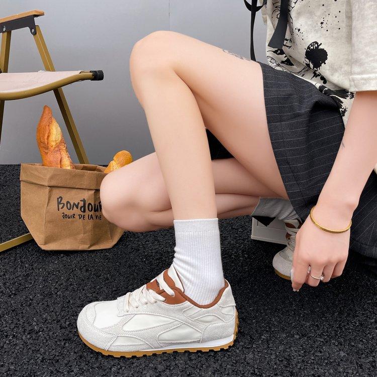 

In the autumn of 2025, the new thick-soled height increase of 3.5cm~ cute mango head fashionable lace-up casual style heightening German training shoe 40