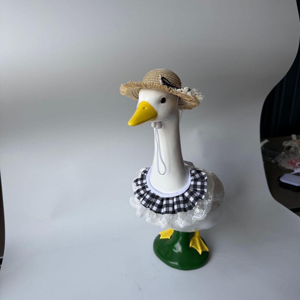 2025 Lace Plaid Style Porch Goose Costume & Pet Decoration Set