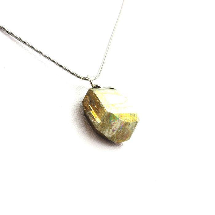 Collier Pyrite brut 34.9 carats