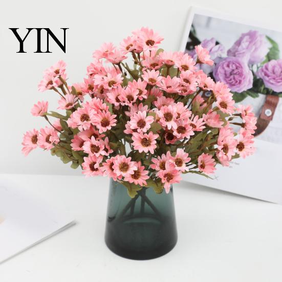 Lebensechte künstliche Blumen für die Heimdekoration Gänseblümchen, Realistische Plastik-Blumenarrangements, Wiederverwendbarer Kunstblumenstrauß, Dekorative Seidenhochzeit