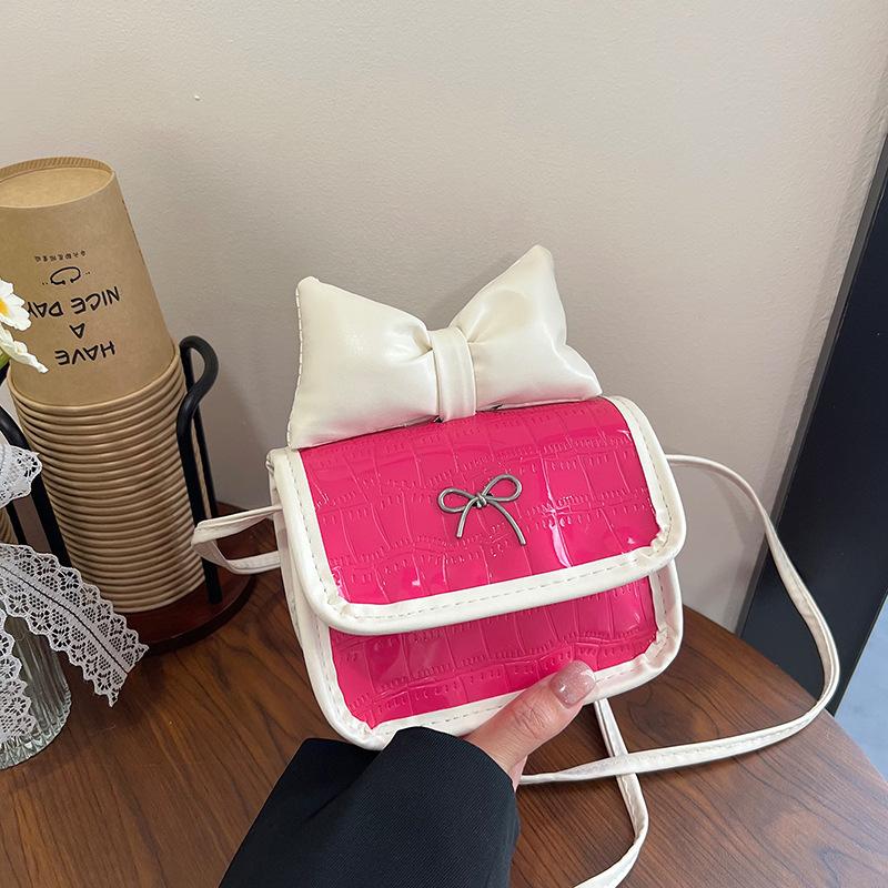 Modische kontrastierende Damen-Umhängetasche, süße und niedliche Schleife, Umhängetasche für Mädchen, neue quadratische Mini-Tasche