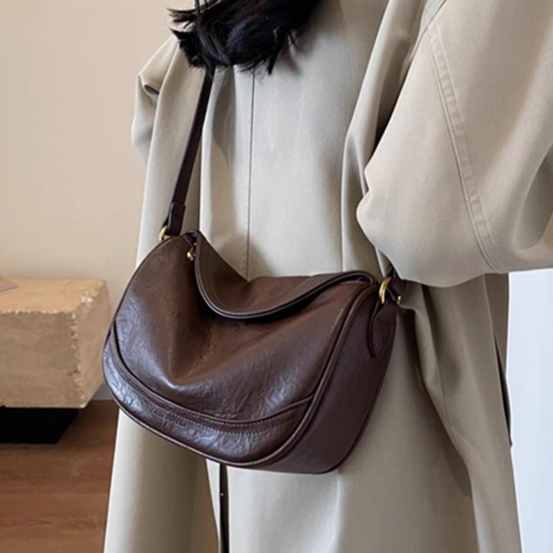 Borsa da donna borsa a tracolla nuova autunno e inverno grande capacità design di nicchia borsa a spalla da donna di fascia alta a forma di raviolo