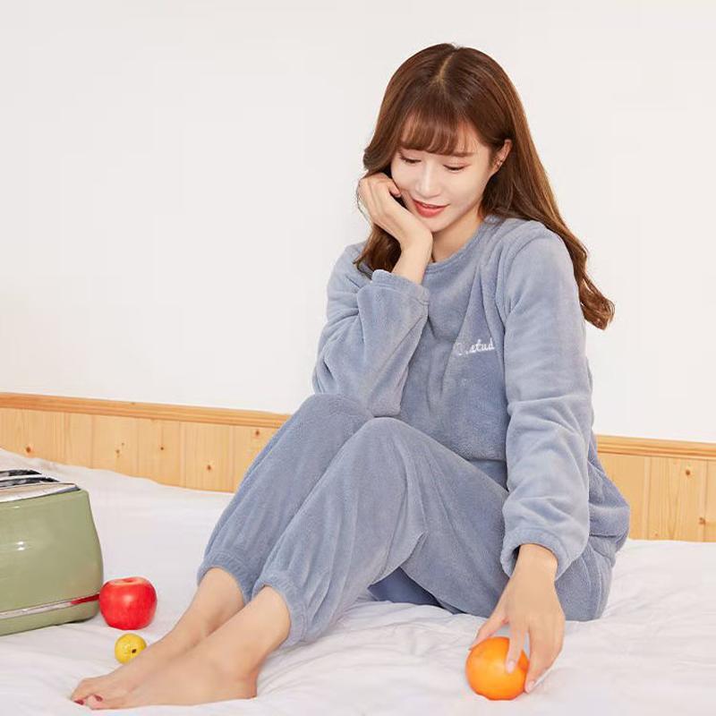 Herbst und Winter Gesichtstuch Aufwärmende Hosenanzug Damen Verdickt Hausanzug Korallenfleece Warm Locker Große Größe Pyjamas Hausanzug