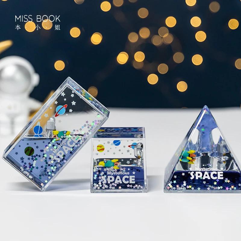 Astronauts Fluid Liquid Drift Ship Creative Floating Galaxy Boat Bottle Living Room Decorations Home Ornament Desk Accessories