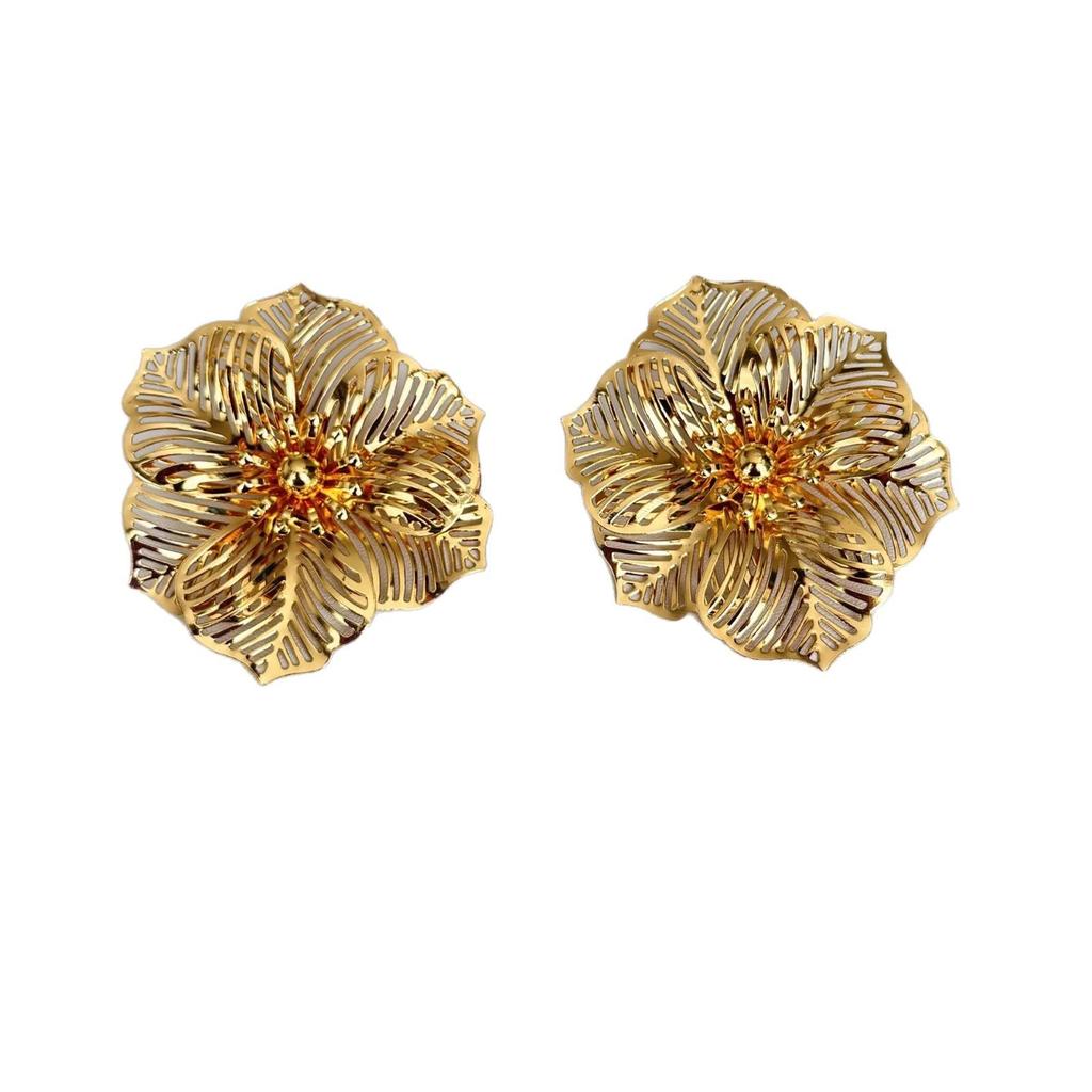 Retro European & American Metal Flower Stud Earrings – Exaggerated Niche Design