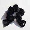 jewelCOUNTY Crystal Velvet Scrunch