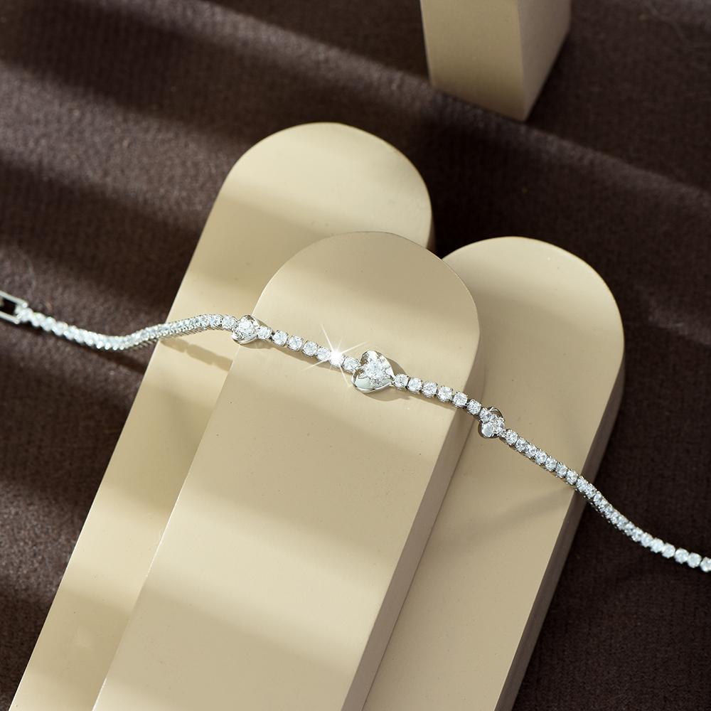 Quirky Dynamic Cubic Zirconia Heart Shape White CZ Bracelets Bangles Accessories for Women Kobiety Party Bridal Jewelry B138