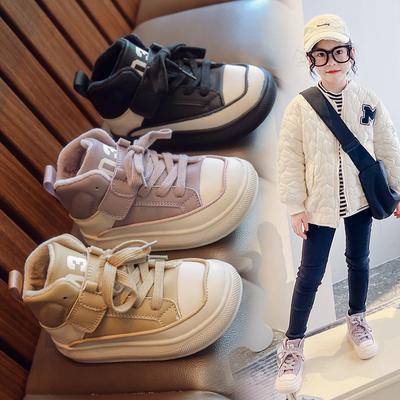 Dziewczęce pluszowe buty deskorolkowe jesienno-zimowa nowe koreańskie buty z miękką podeszwą antypoślizgowe codzienne sportowe buty dziecięce