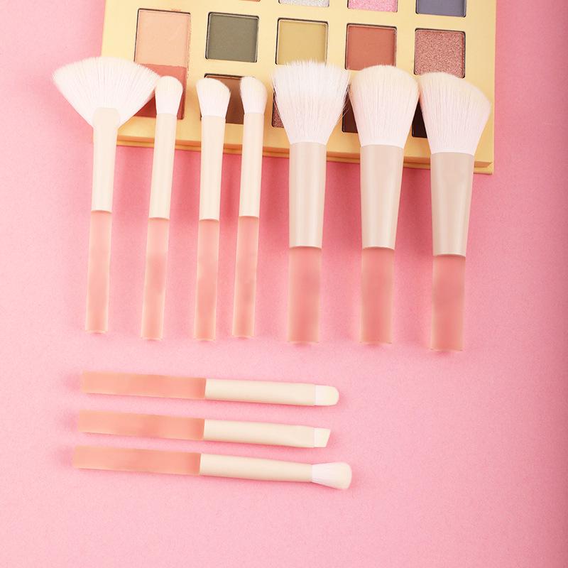 10-Piece Peach Makeup Brush Set: Loose Powder, Stippling, Eyeshadow, Blending, Concealer, Contour Brushes