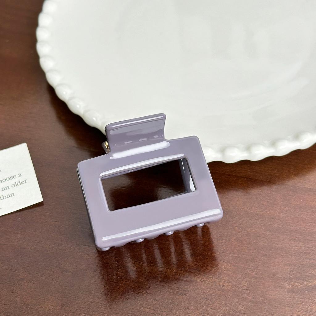 Chic Acetate Hair Claw Clips For Women In Unique Geometric Designs And Colors