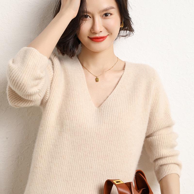 Women's 2025 Autumn/Winter V-Neck Cashmere Sweater: Solid Color, Loose Fit, Short, Long Sleeve Knit Base Layer