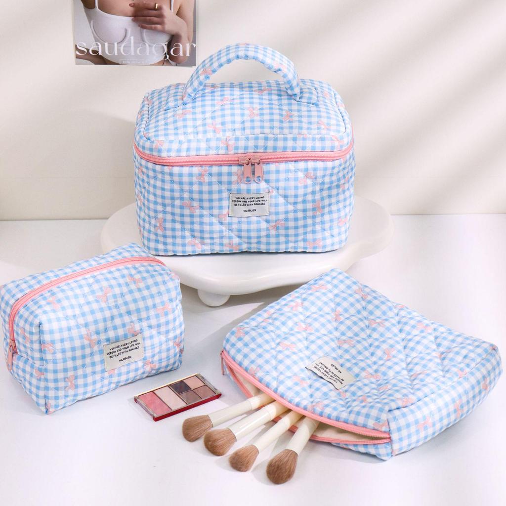 "Large Capacity Cherry Cat Quilted Cosmetic Bag – Cute & High-Value for Students"